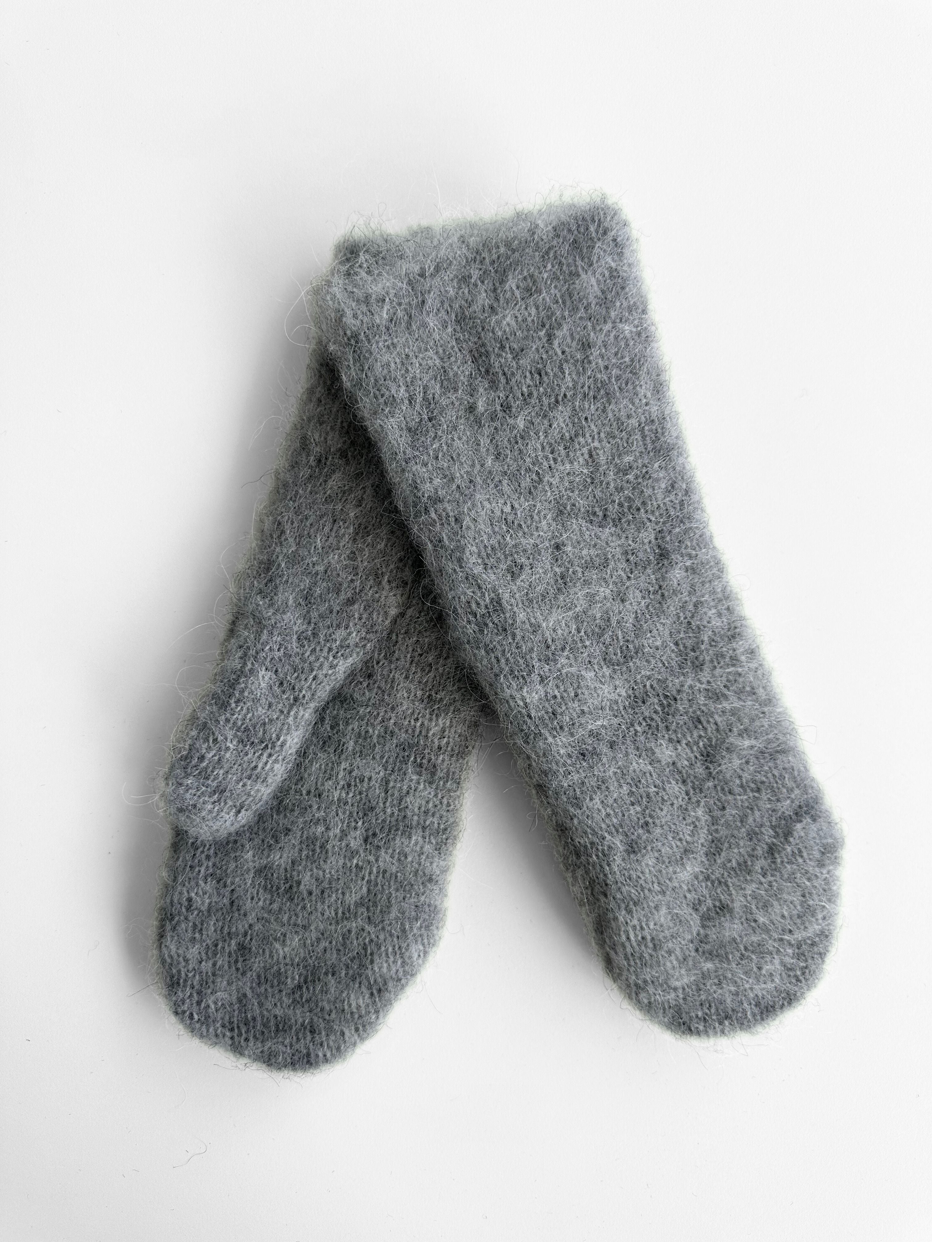 Varma Knitted Brushed Mittens