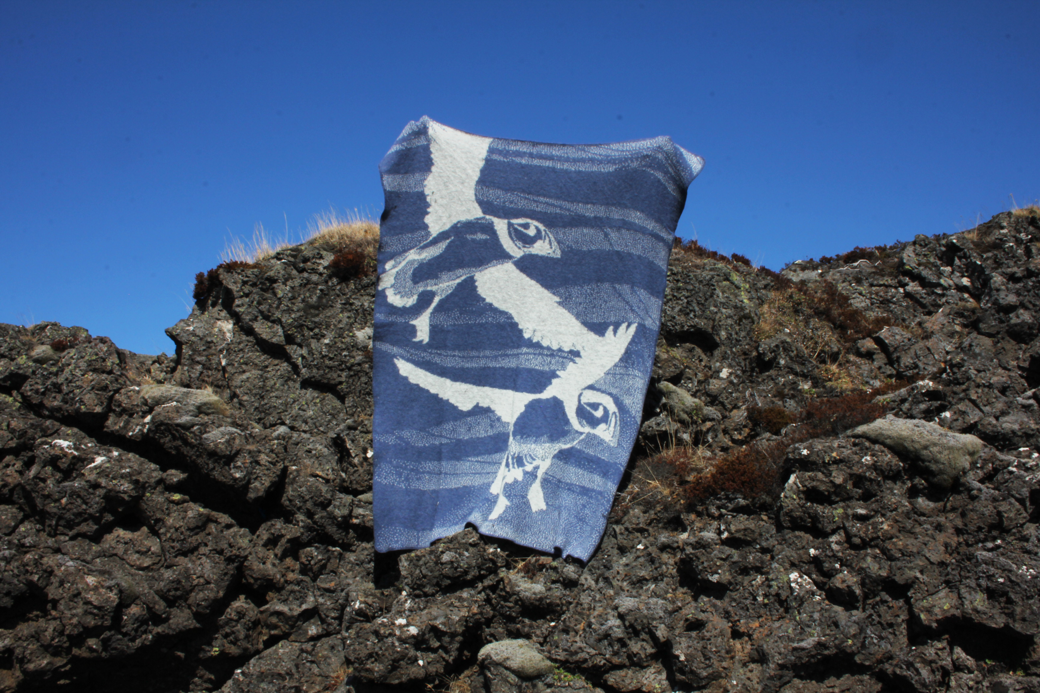 Varma Puffin Double-Sided Wool Blanket