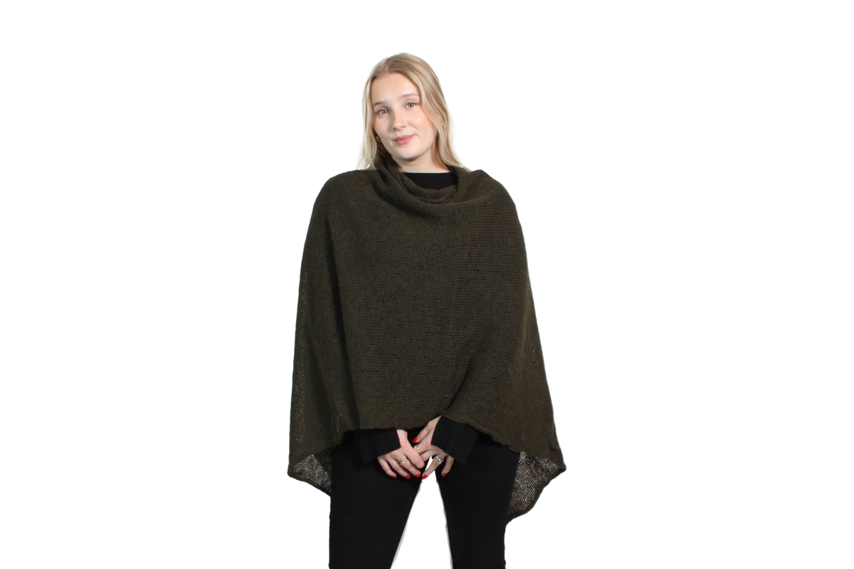 Lotta - Light Poncho (100% Icelandic Wool)