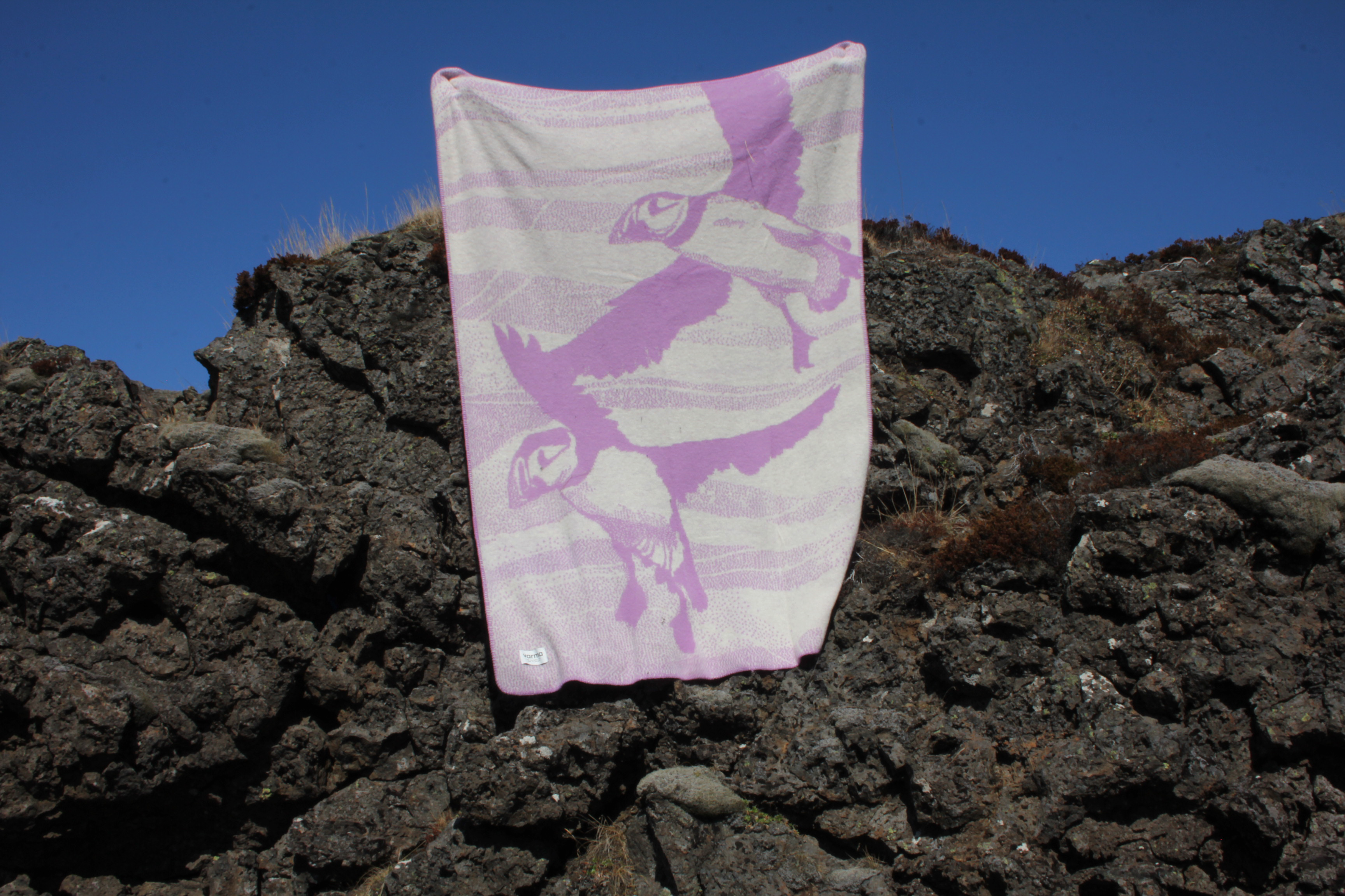 Varma Puffin Double-Sided Wool Blanket