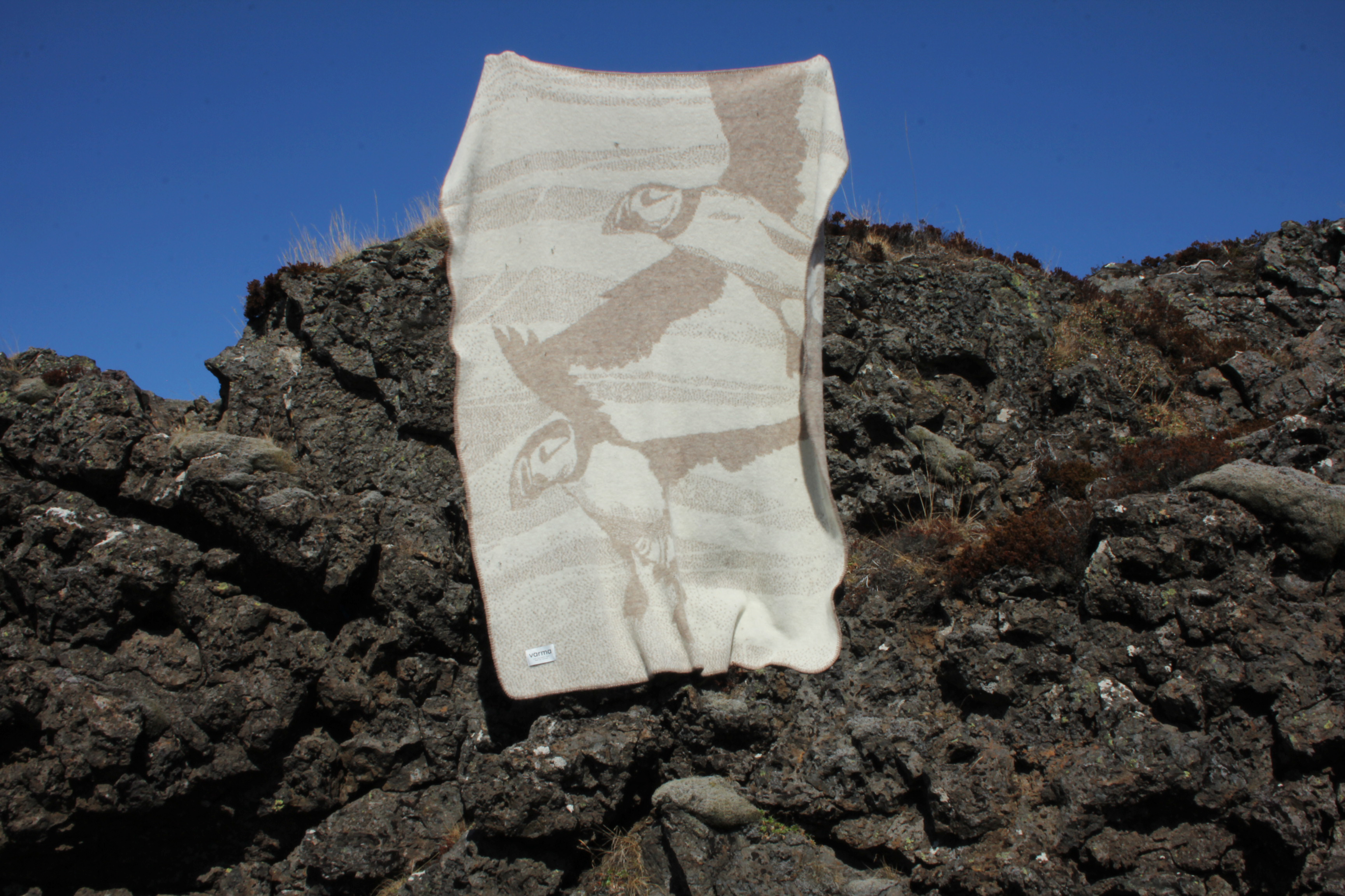 Varma Puffin Double-Sided Wool Blanket