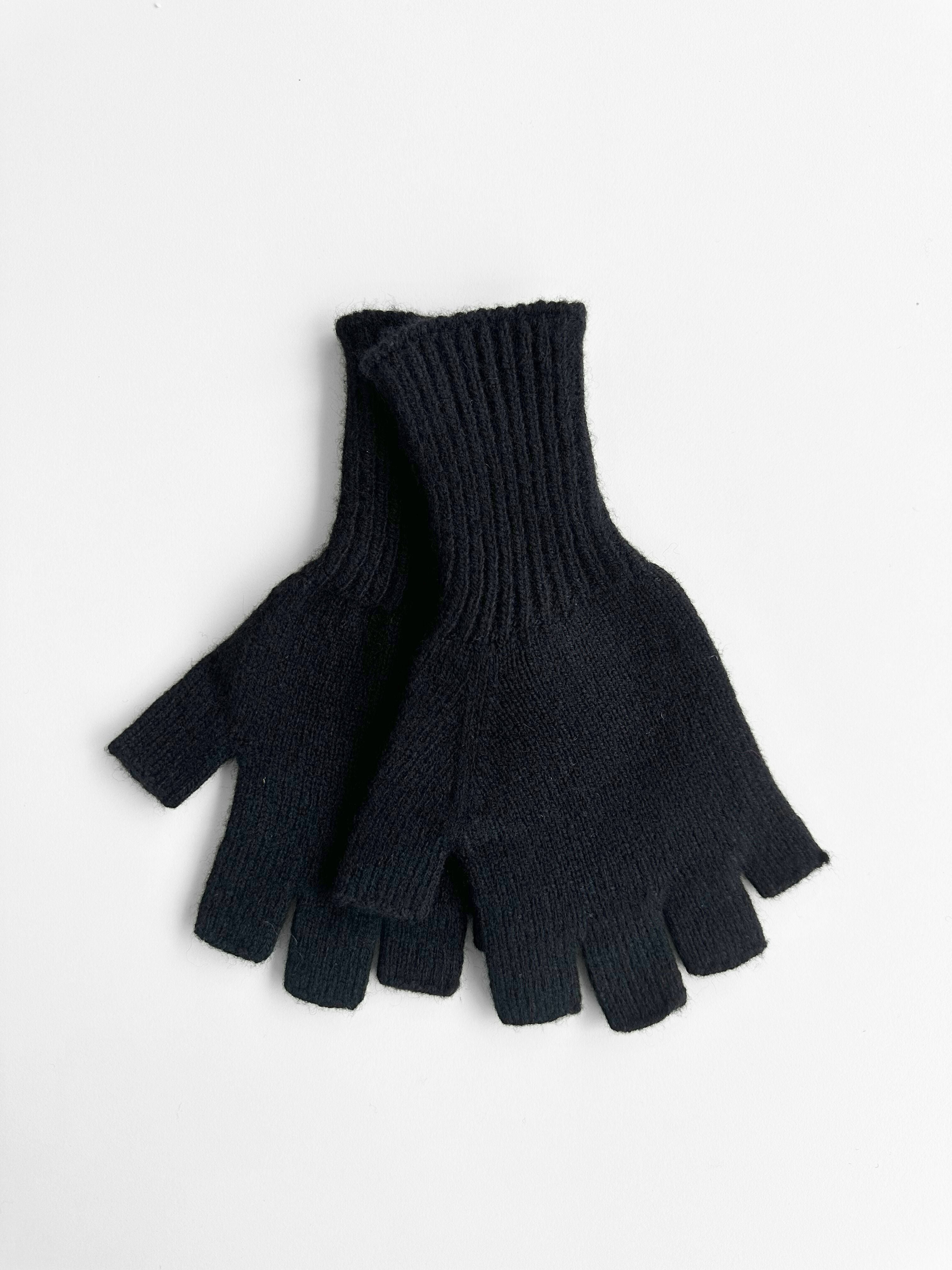 Varma Lambswool Fingerless Gloves