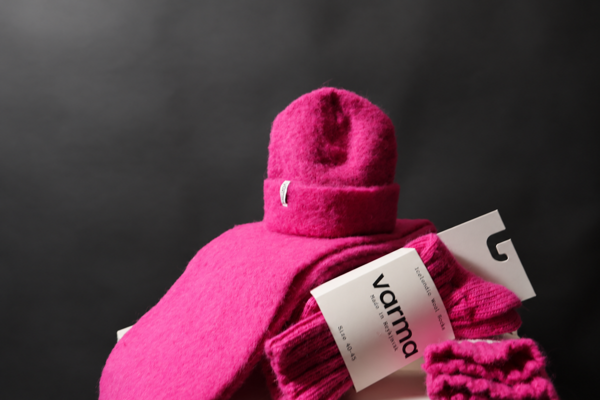 Varma Pink Icelandic Woll Socks Pink October Line