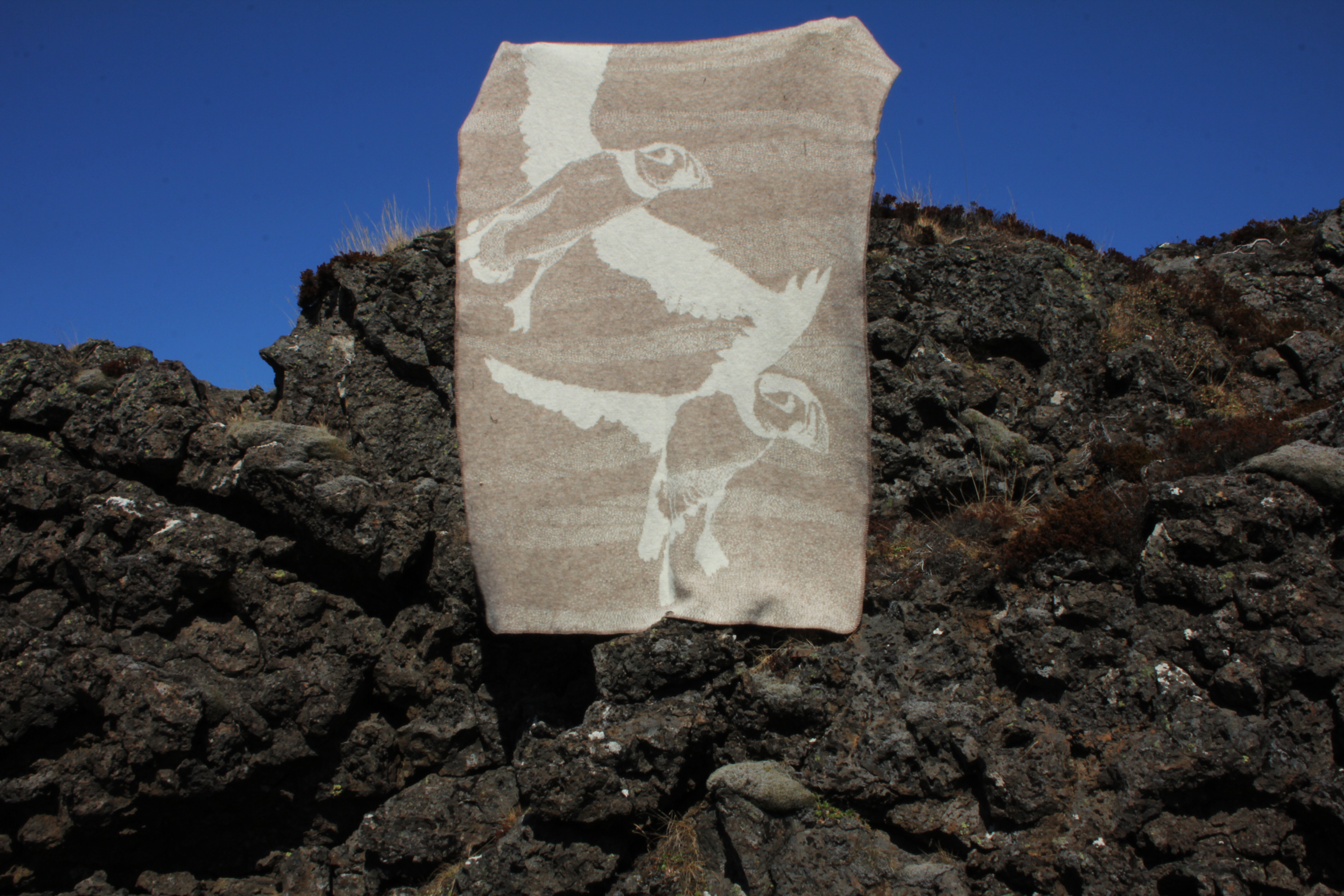 Varma Puffin Double-Sided Wool Blanket
